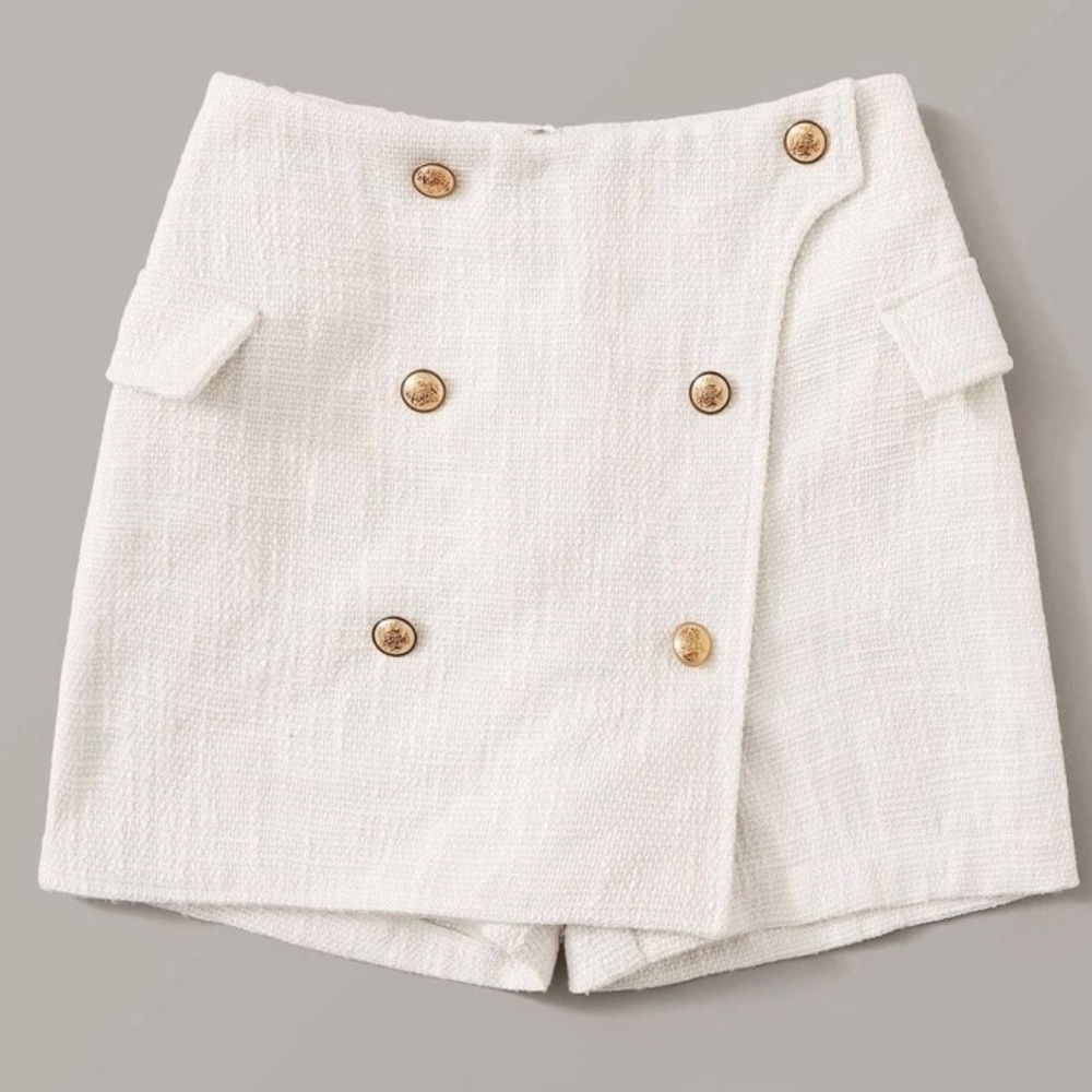 Beautiful Skort! Bring that CHANEL vibe ❤️